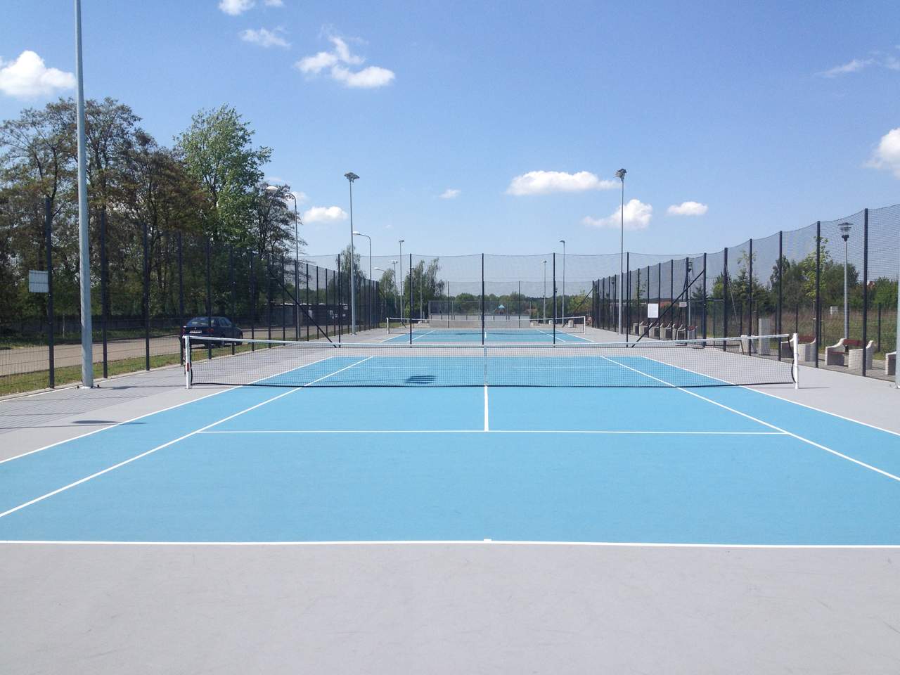 Kort z nawierzchnią akrylową_2